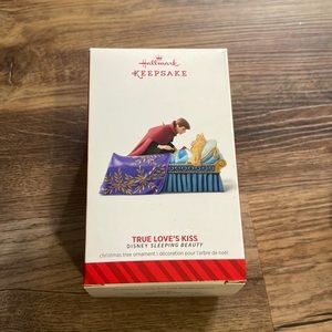 2014 Hallmark Keepsake Christmas Ornament Disney’s True Love’s Kiss
